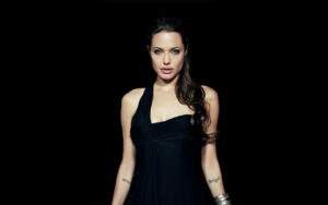 Angelina Jolie main