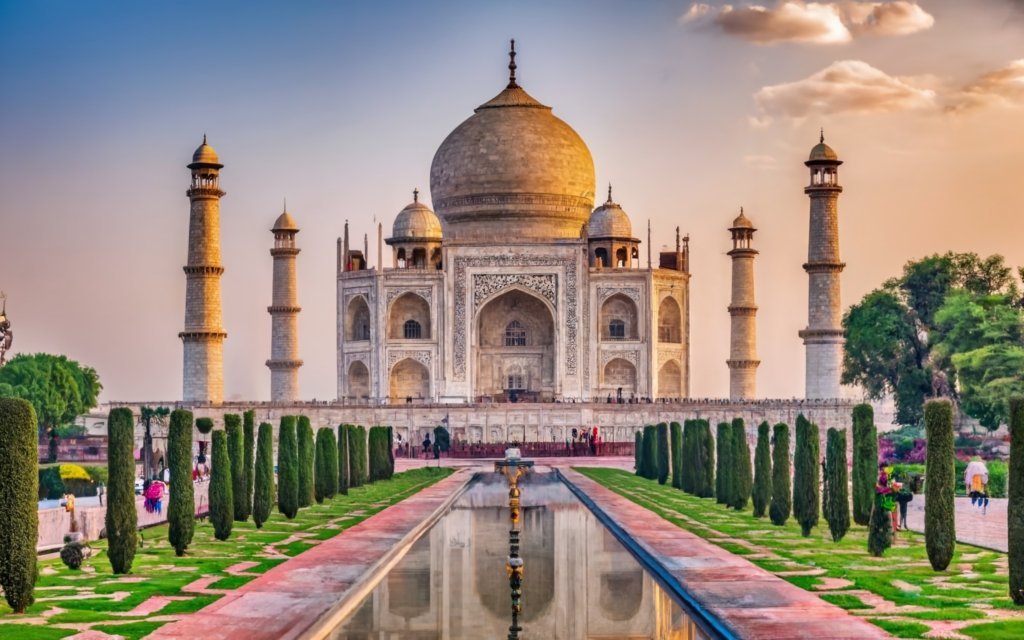 Beauty by touring the Taj Mahal in India for Honeymoon
